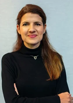 Dra. Carolina